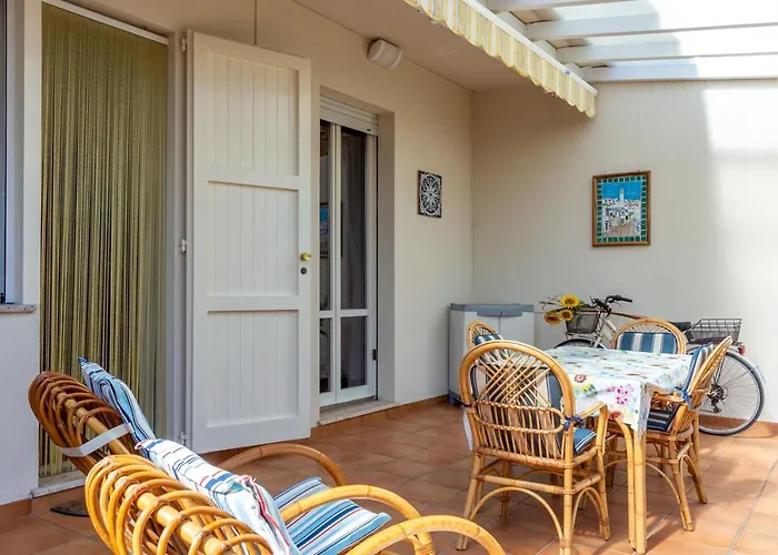 R28 - Trilocale Con Giardino A Due Passi Dal Mare Apartman