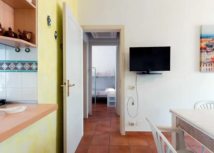 R28 - Trilocale Con Giardino A Due Passi Dal Mare Apartman *