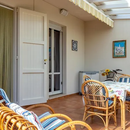 R28 - Trilocale Con Giardino A Due Passi Dal Mare Apartamento