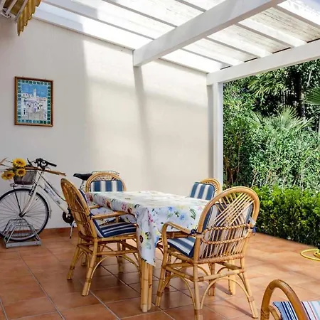 R28 - Trilocale Con Giardino A Due Passi Dal Mare Daire